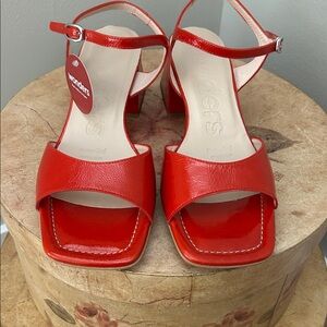 Wonders Red Block Heel Sandals